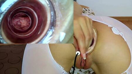 Красотка запихивает видеокамеру во внутрь пизды и анального отверстия