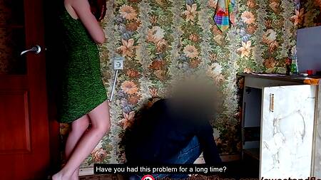 Куколд подглядывал как ебут его жену и слизал вытекающую из пезды сперму