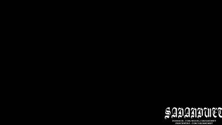 Снял на камеру крупным планом как красавица исполняет глубокий минет