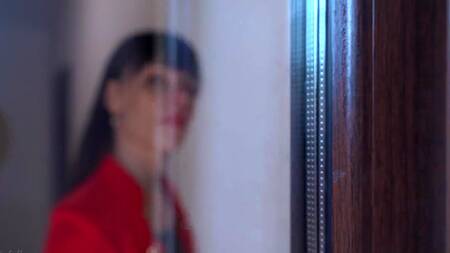 Риелторша Наталья  дала вылизать анус и засунуть туда член клиента