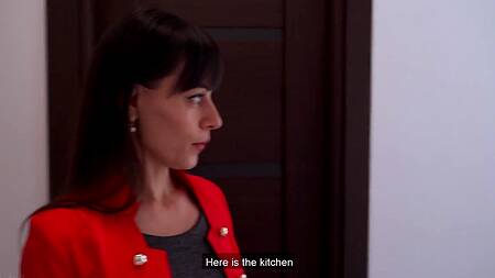 Риелторша Наталья  дала вылизать анус и засунуть туда член клиента