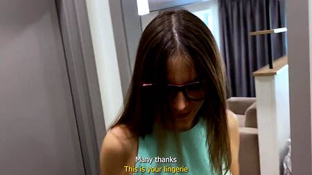 Стройная чика скачет на длинном фаллосе неугомонного в постели самца