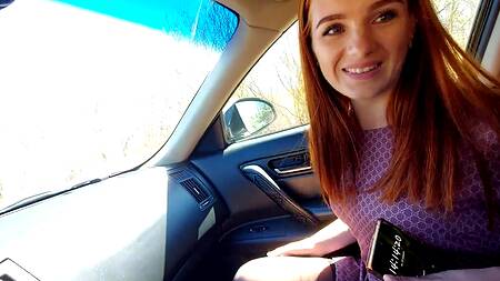 Предложил сучке подвести, а она сразу захотела на член