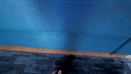 Худенькая блонда оказалась на члене парня и этому обрадовалась