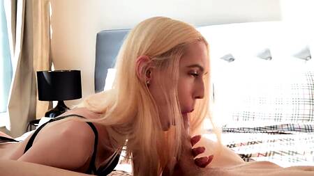 Повиляла задницей и возбудила партнера на долгий безудержный секс