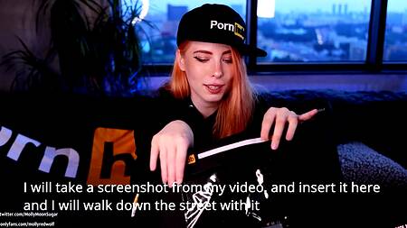 Рыжеволосая краля показывает мастерство орального секса