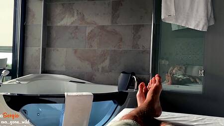 Красивое порно с любвеобильной девушкой исполняющей все желания