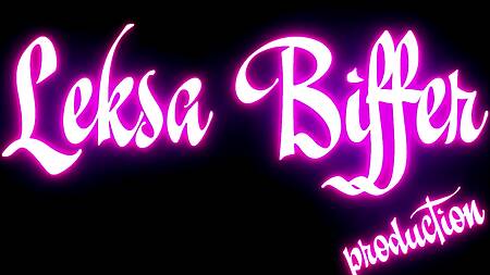 Не смогла сказать нет парню с очень большим членом