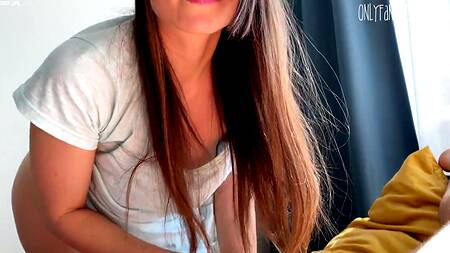 Проснулась и сразу на хуй тряся шикарными сиськами на счастливом парне