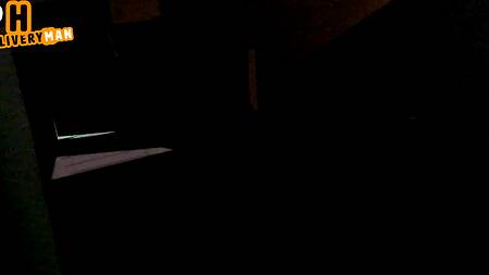 Жопастая красотка соблазнила и трахнула русского доставщика пиццы