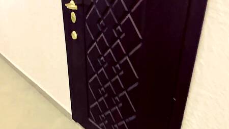 Пообщалась и согласилась отдаться парню с огромным членом