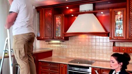 Горячая девушка возбудила ротиком и красиво отдалась ненасытному самцу