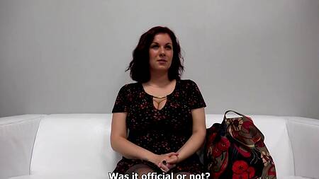 Сисястая милфа пришла на кастинг и показала на что способна в порно