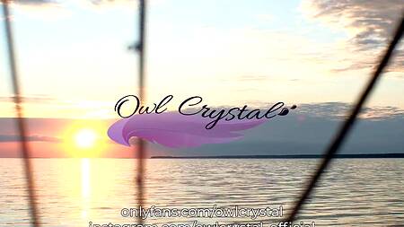 Романтический секс на яхте с худенькой загорелой блондиночкой