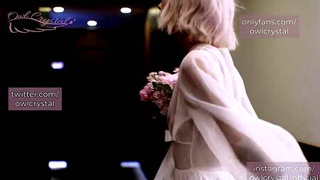 Романтический секс на яхте с худенькой загорелой блондиночкой