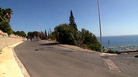 Белый мужик оприходовал после душа чернокожую красотку