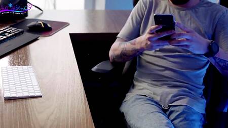 Безотказная нимфа исполняет в сексе все желания самца