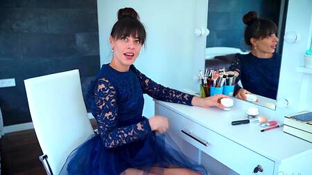 Смазал сучке задницу и испытал кайф от анального секса