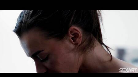 Межрасовый лесбийский секс двух очень красивых девушек