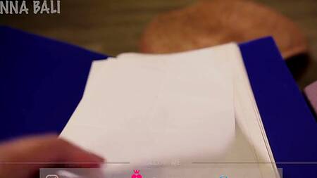 Няшная девушка согласилась поучаствовать на порно кастинге ради денег