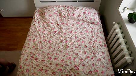 Очкарик обкончал лицо одногруппнице отличнице пока ее родителей не было дома