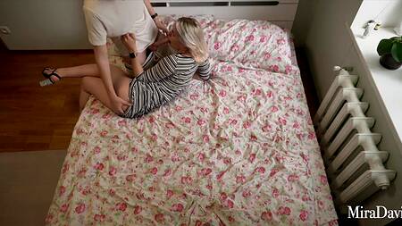 Очкарик обкончал лицо одногруппнице отличнице пока ее родителей не было дома