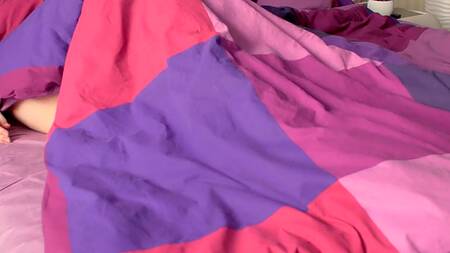 Девушка с большой жопой усадила нежную письку бойфренду на лицо ради куни