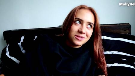 Довел до оргазма загорелую сестренку своим здоровенным членом и обкончал ее грудь