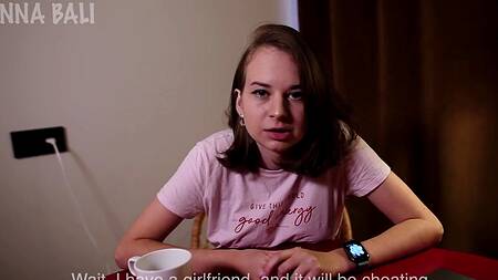 Красивая нимфоманка просит парня по дружески ее трахнуть раком