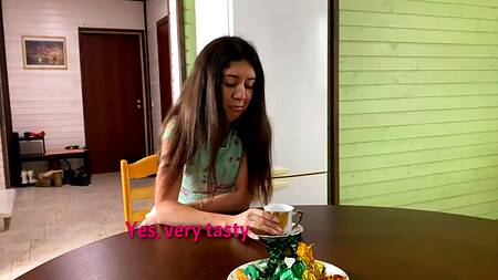 Куколд предлагает пожестче оттрахать его подружку в сладкую тугую задницу