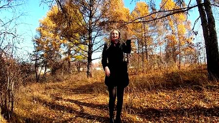 Угостил блондинку толстым членом и спермой на секс пикнике в парке