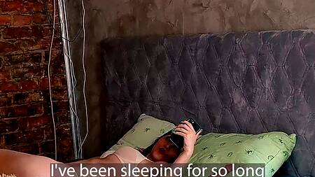 Курьер оттрахал раком бывшую жопастую подружку, которая заказала пиццу и секс