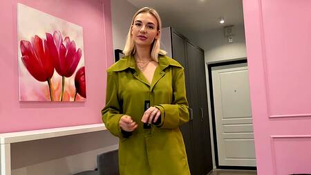 Красиво выебал элитную русскую шлюшку за деньги, случайно кончив в нее