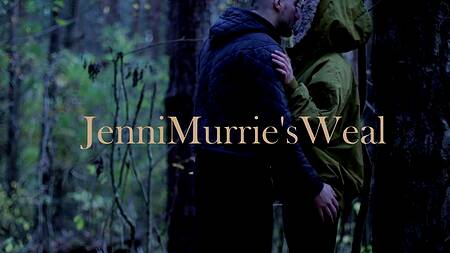 Влюбленная русская парочка резво ебется раком посреди леса ради камшота на сиськи