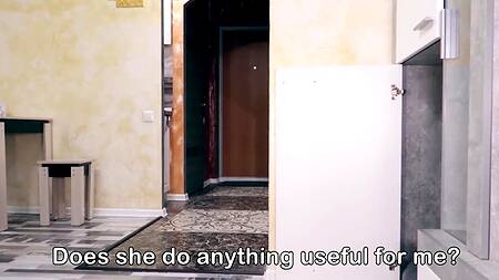 Оттрахал по очереди двух миленьких сестричек с глубокими глотками в рот