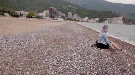 Брошенная малышка разрешила трахнуть анальную дырочку едва знакомому парню