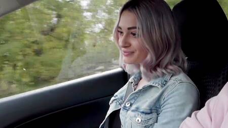 Брошенная малышка разрешила трахнуть анальную дырочку едва знакомому парню