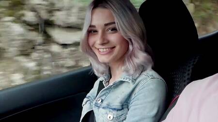 Брошенная малышка разрешила трахнуть анальную дырочку едва знакомому парню