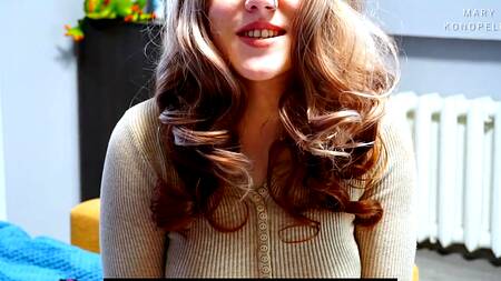 Случайно накончал в ротик неопытной подружке, которая училась сосать