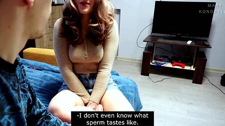 Случайно накончал в ротик неопытной подружке, которая училась сосать