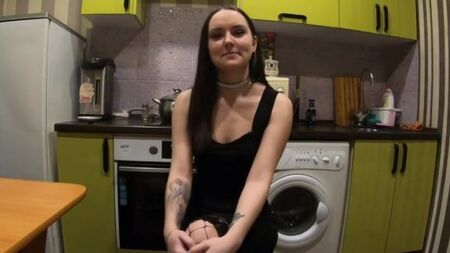 Присунул в киску сексуальной потомственной ведьме с красивыми сиськами