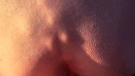 Везучий пикапер оттрахал загорелую красотку раком на пляже, обкончав ее лицо