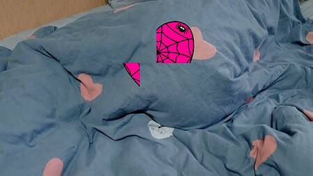 Бодрящий утренний секс с красавицей брюнеткой, которой обкончали классные сиськи