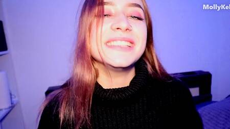 В жесткой форме отодрал шаловливую подружку в короткой юбке, спустив сперму в ее рот