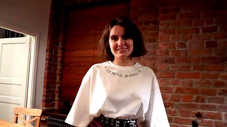 Приличная компания — говорили они, а у них работницы без трусов  Модель:Darcy Dark Автор:Nashidni Серия:Уборка С Darcy Dark  Категория: русское