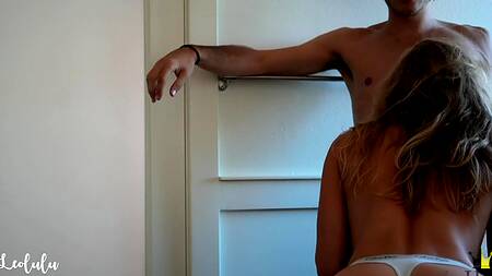 Этот член достоен двойного минета — так LeoLulu решилась на ЖМЖ Дрочит писечку LeoLulu и она кончает сквиртом на 07:26   Модели:Heather VahnLeolulu  Категория: русское