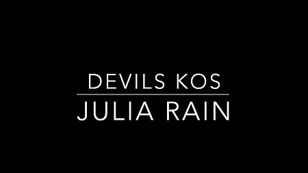 Вот как надо снимать девушек — показал блондинке обратную сторону горы и она сама взяла член в рот на 06:21. Вставляет незнакомке член глубоко в горло на 08:25   Модель:Julia Rain Автор:Devils Kos  Категория: русское