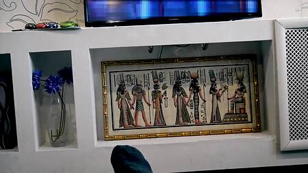 Сынок шантажист засадил аппетитной русской мамке в жопу после сочного минета