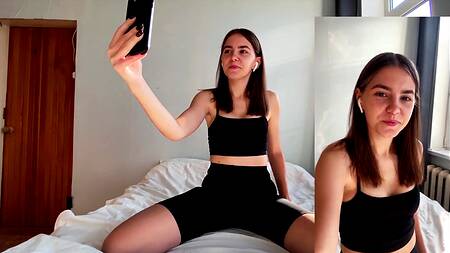 Сосед по общаге оставил мощный камшот на лице русской студентки после жаркого отсоса с сексом