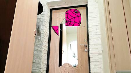 Грубо отодрал в глотку скромную жену должника, обкончав все ее милое личико